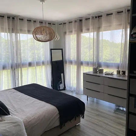 Vila Spacieuse Avec Piscine A - 150 M² Deyme