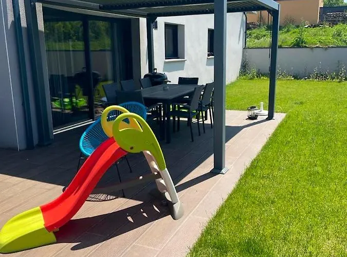 Villa Spacieuse Avec Piscine A - 150 M²